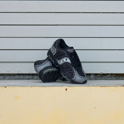Saucony "Matrix" (Black/Metallic)