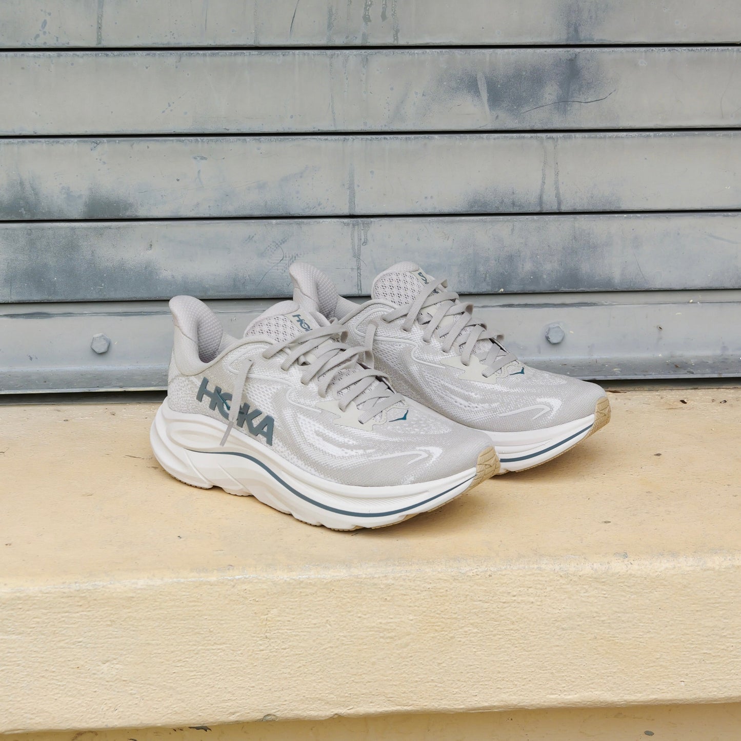 Mens HOKA Clifton 10 (Putty/Grout)