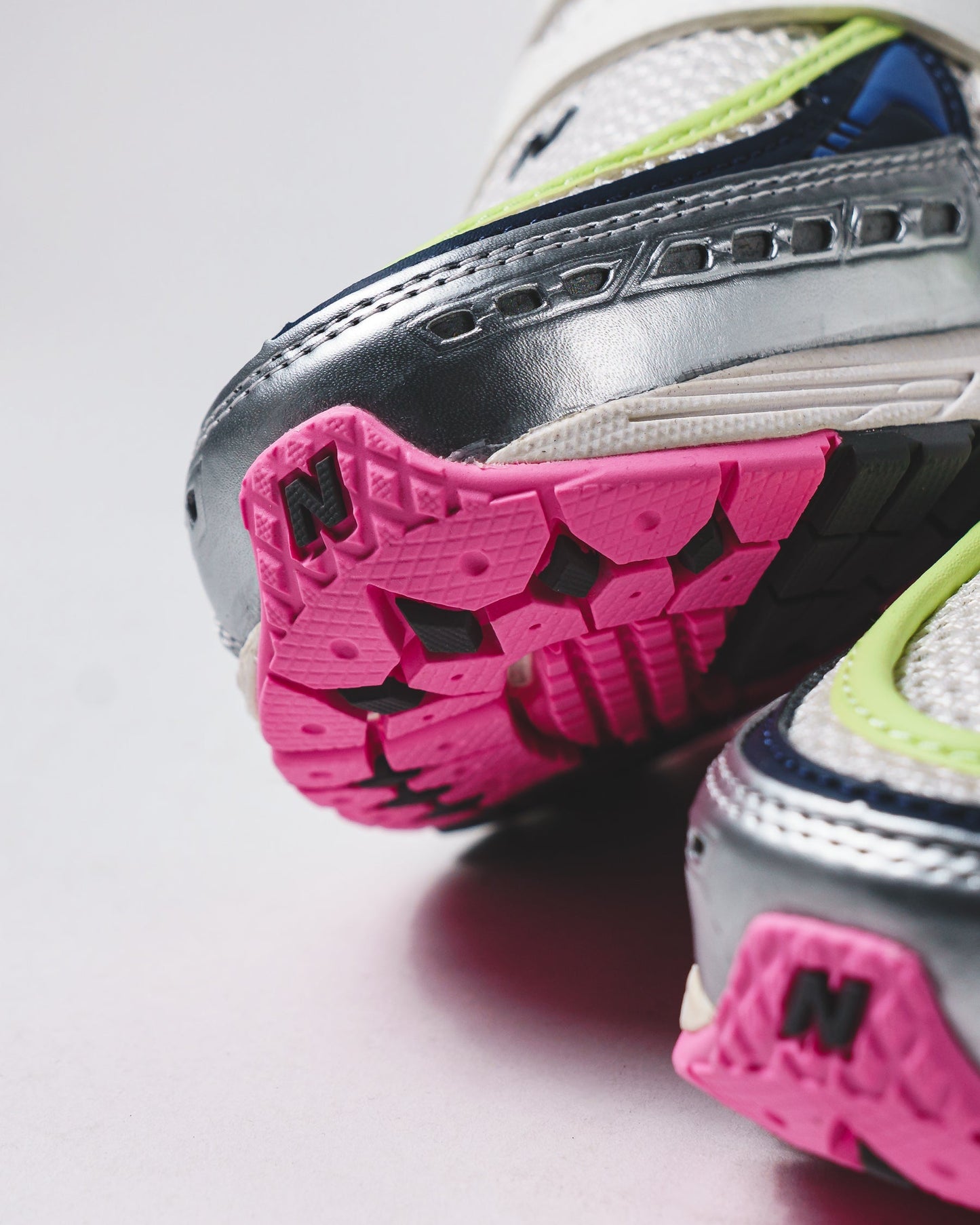New Balance Unisex 1906L Silver Metallic Navy Pink U190667K
